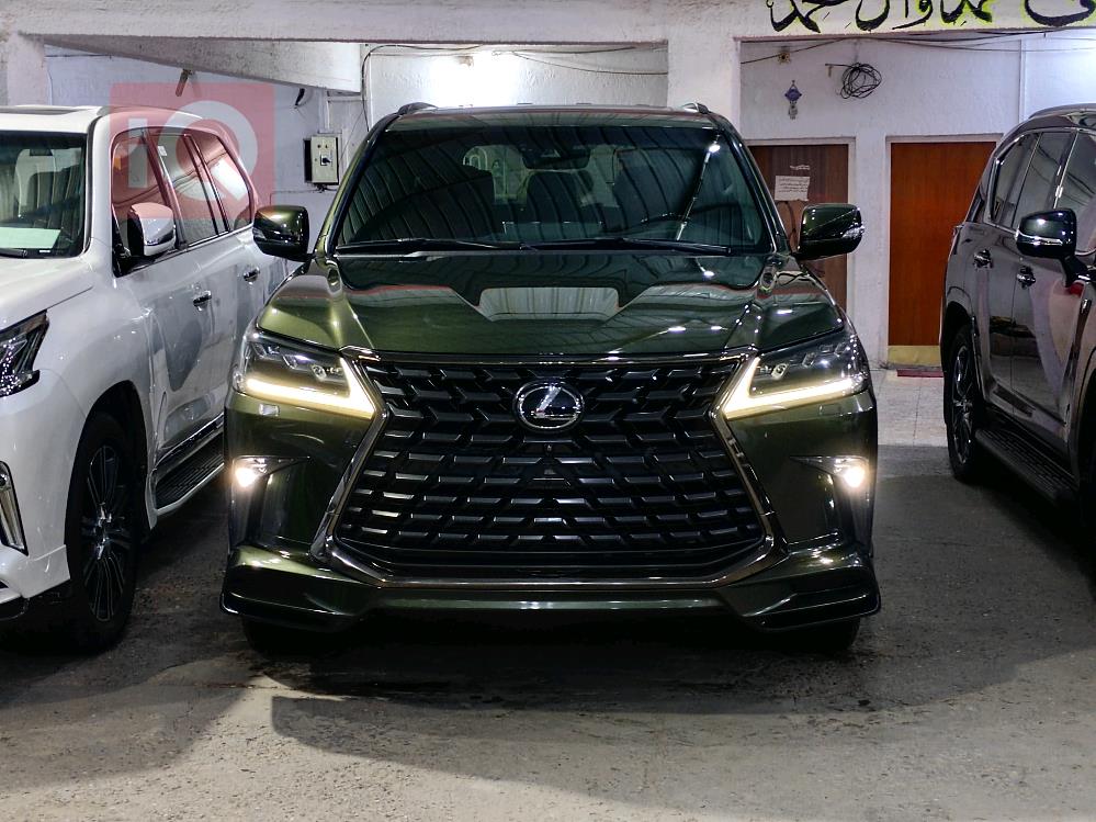 Lexus LX